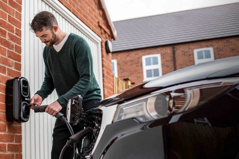 Recharge d’un véhicule électrique à domicile